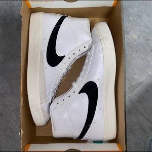 Women’s Nike Blazer Mid ‘77 Vintage White Black